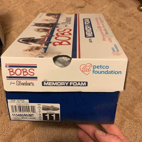 NWT Bob’s Skechers Memory Foam Woof Lounge *BENEFITS ANIMALS* - Picture 11 of 12